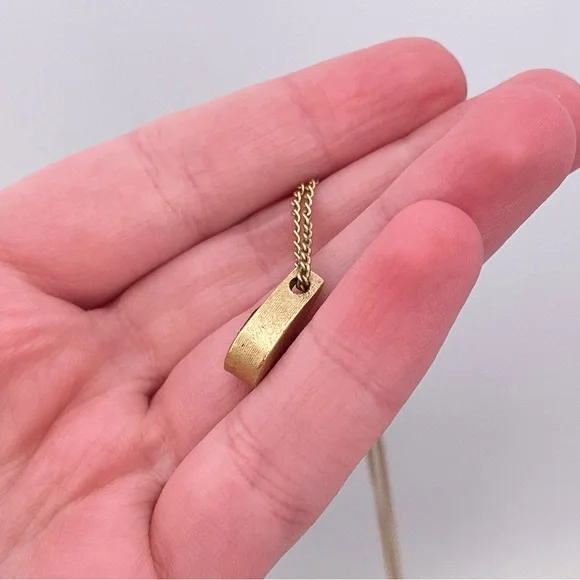 Vintage AVON Faux Amethyst February Birthstone Preppy Dainty Teardrop Necklace - Picture 3 of 9